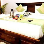 Divine India Service Apartment 4Bhk,D-36, Saket
