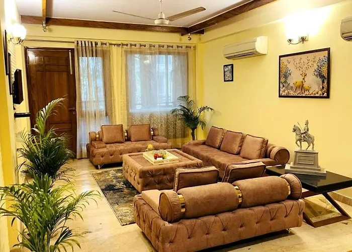 Divine India Service Apartment 4Bhk,D-36, Saket