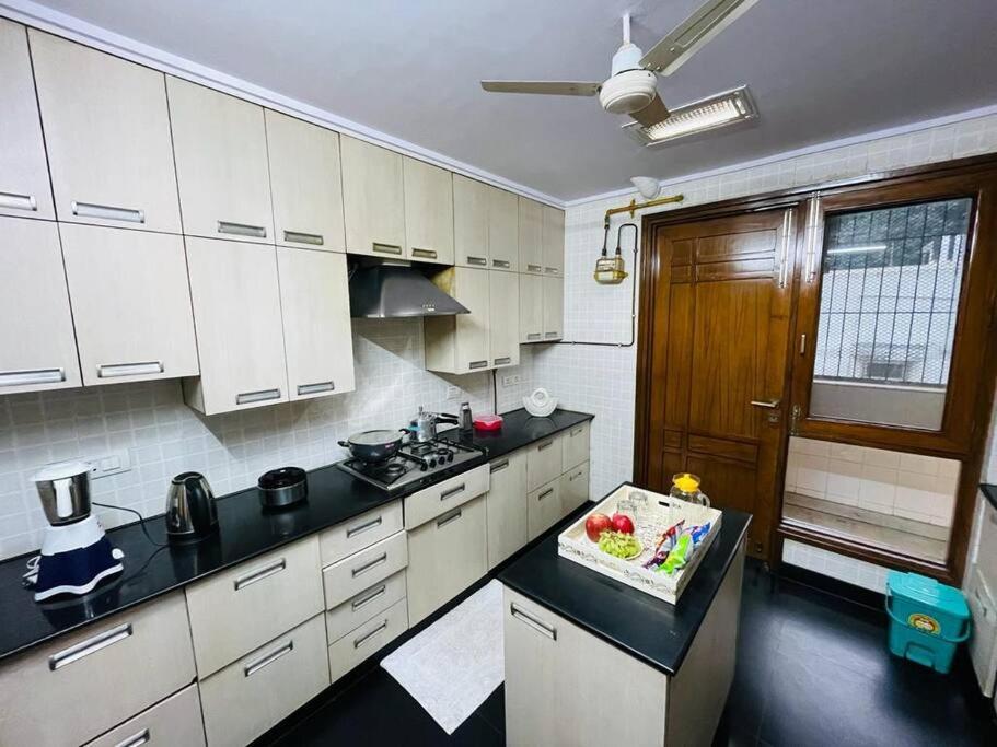 Divine India Service 4bhk,d-36, Saket *