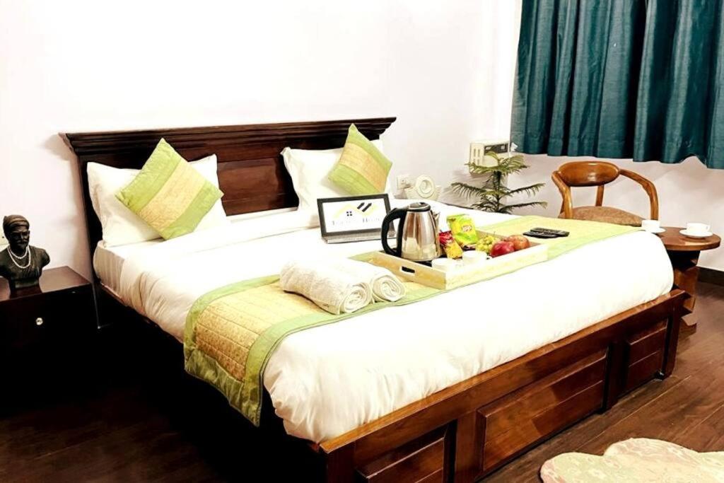 Divine India Service 4bhk,d-36, Saket
